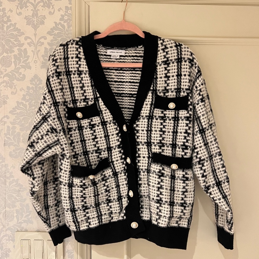 Urban Revivo Checkered Cardigan